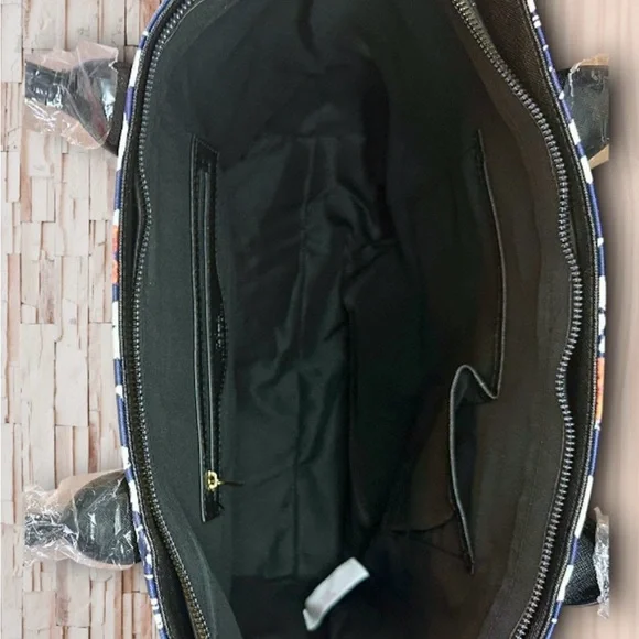 Trina Turk Jardin de Paris Floral print Coated Canvas Tote Shoulder strap NVT - Picture 6 of 9